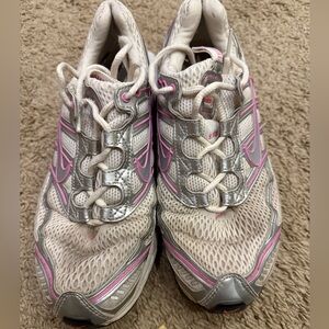 🎀3/$25 🎀 Nike Women's Athletic Shoes in Pink and Silver, size 7.5.  Zoom Air.
